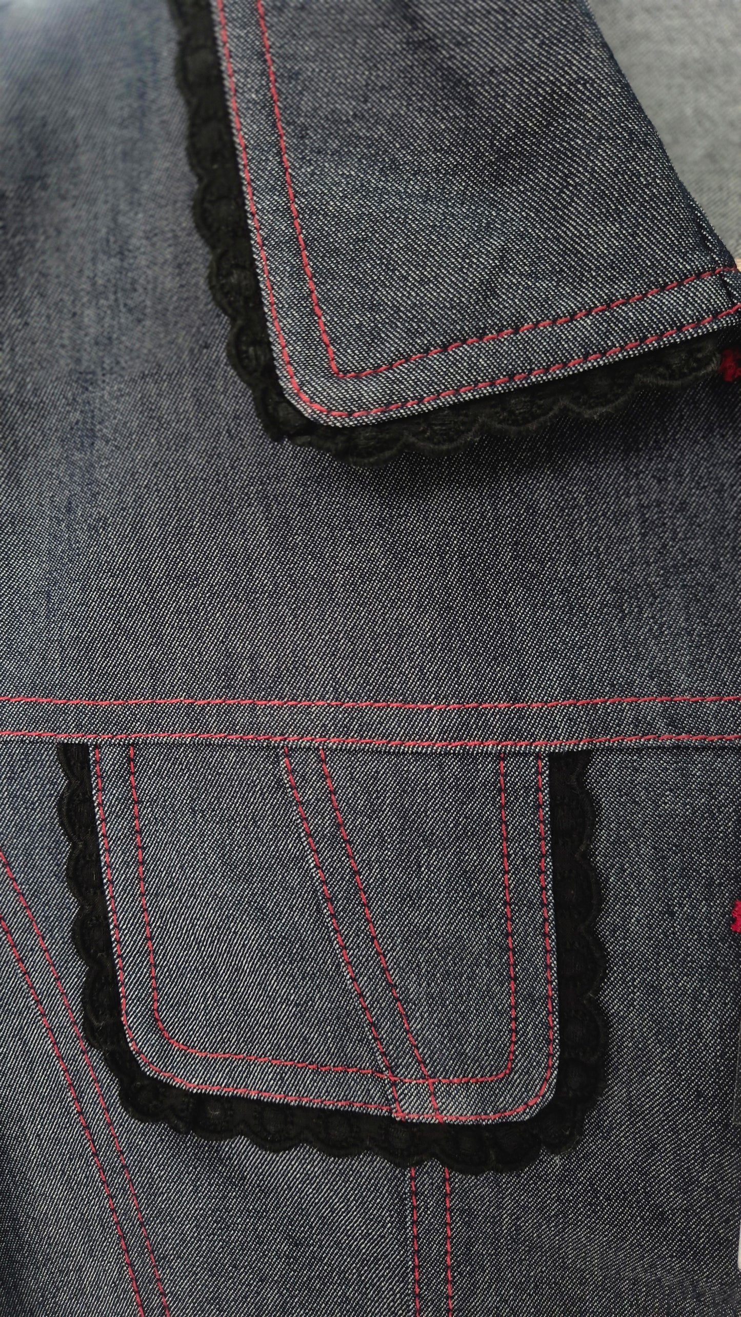 Women's Dark Wash Denim Short Sleeve Shirt with Contrast Stitching