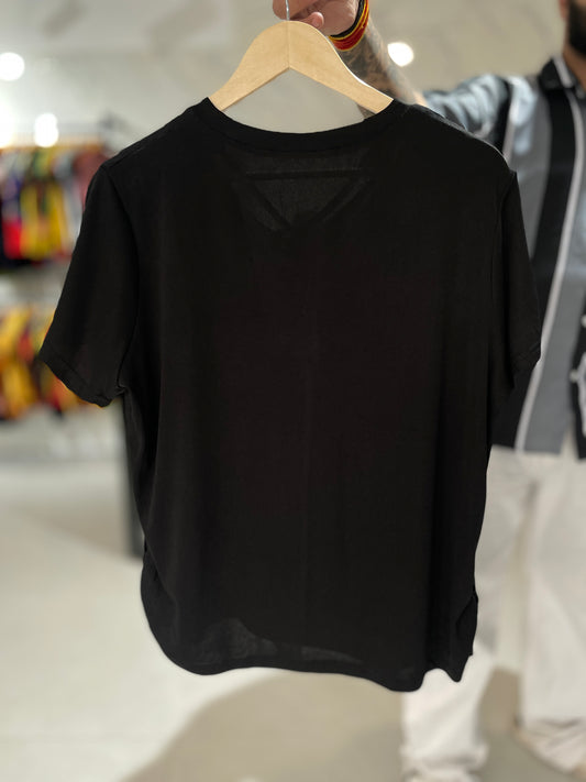 Women’s Black Graphic Printed T-Shirt – Trendy Text Design Casual Top