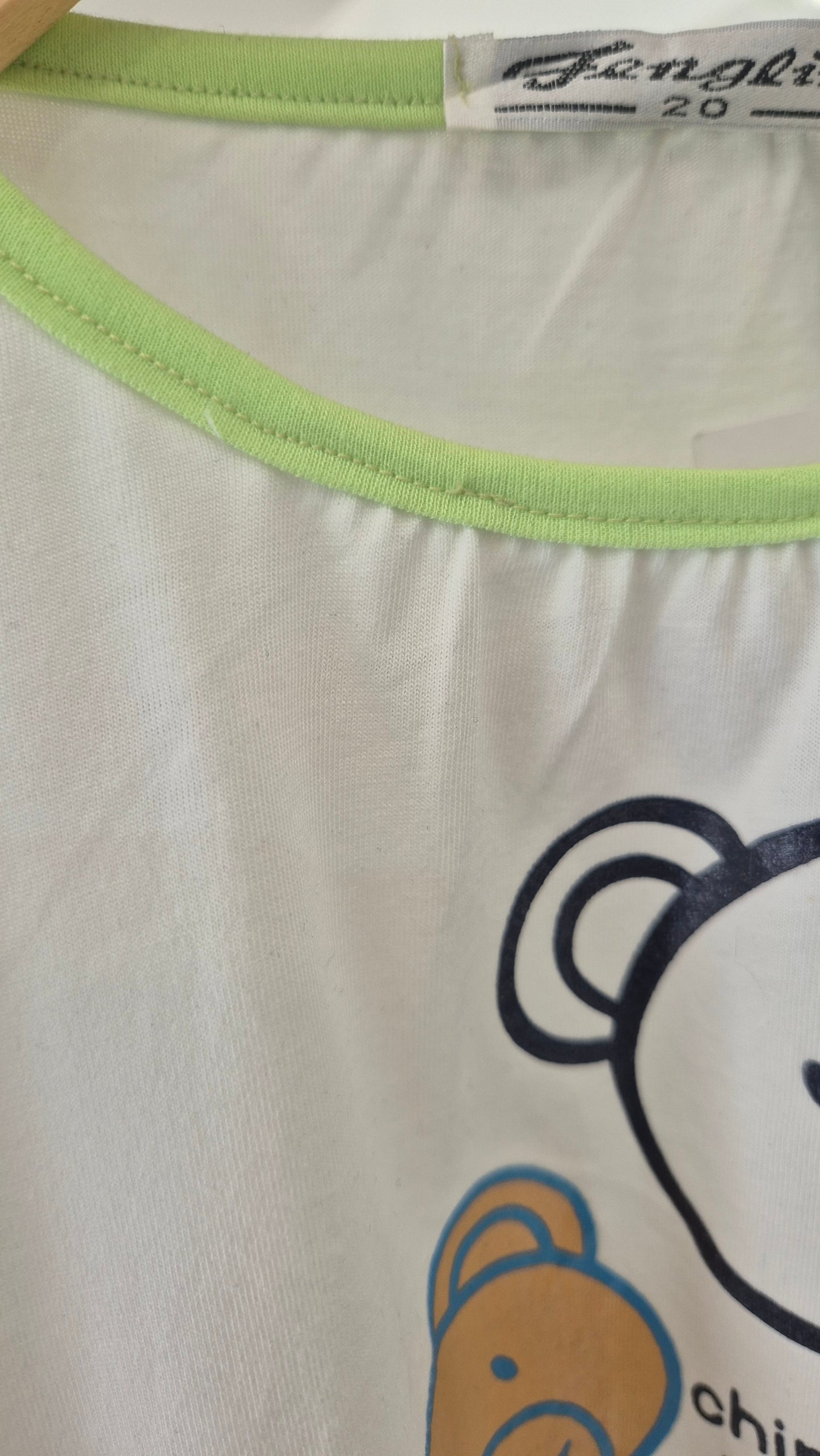 Women’s Regular Fit White T-Shirt – Cute Teddy Bear Print Casual Tee
