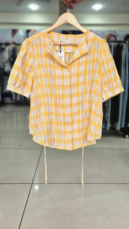 Women's Yellow and White Plaid Tie-Hem Short Sleeve Top