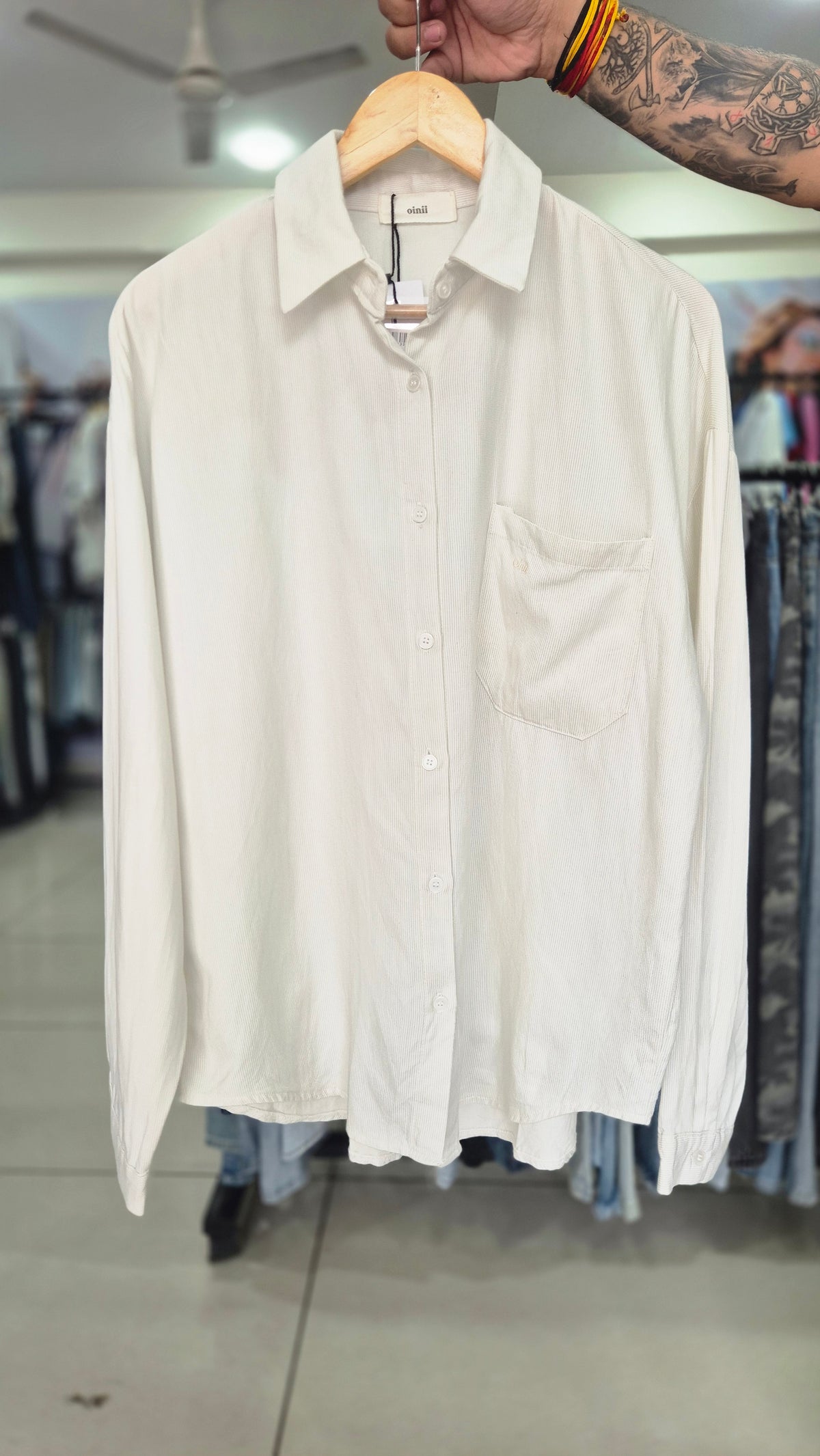 Women's oinii Off-White Textured Long Sleeve Button-Down Shirt