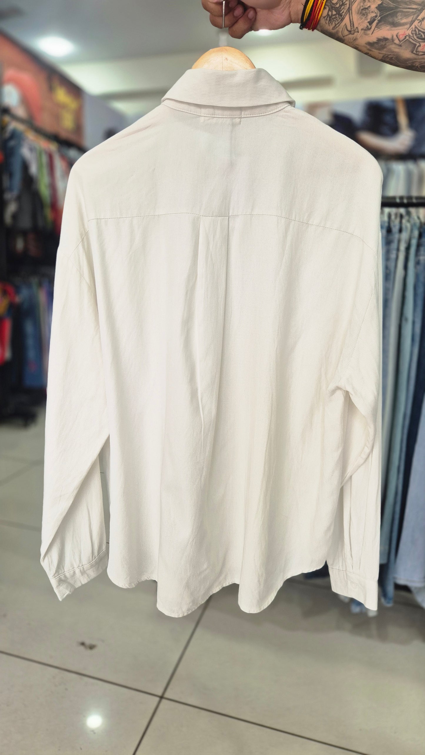 Women's oinii Off-White Textured Long Sleeve Button-Down Shirt