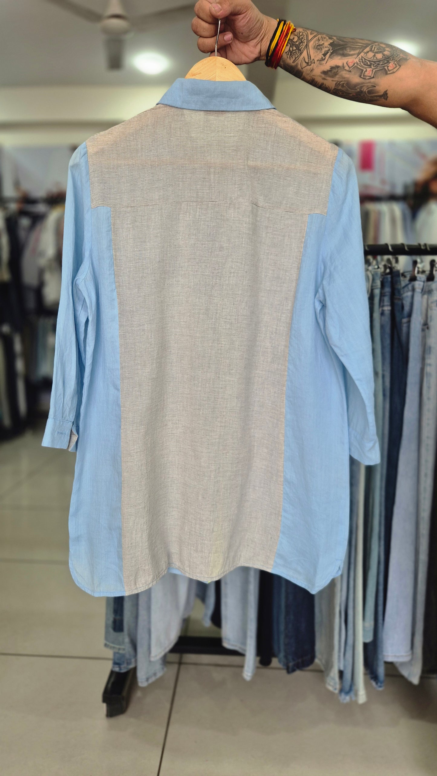 Women's Olivia Lauren Light Blue Color-Block Long Sleeve Shirt
