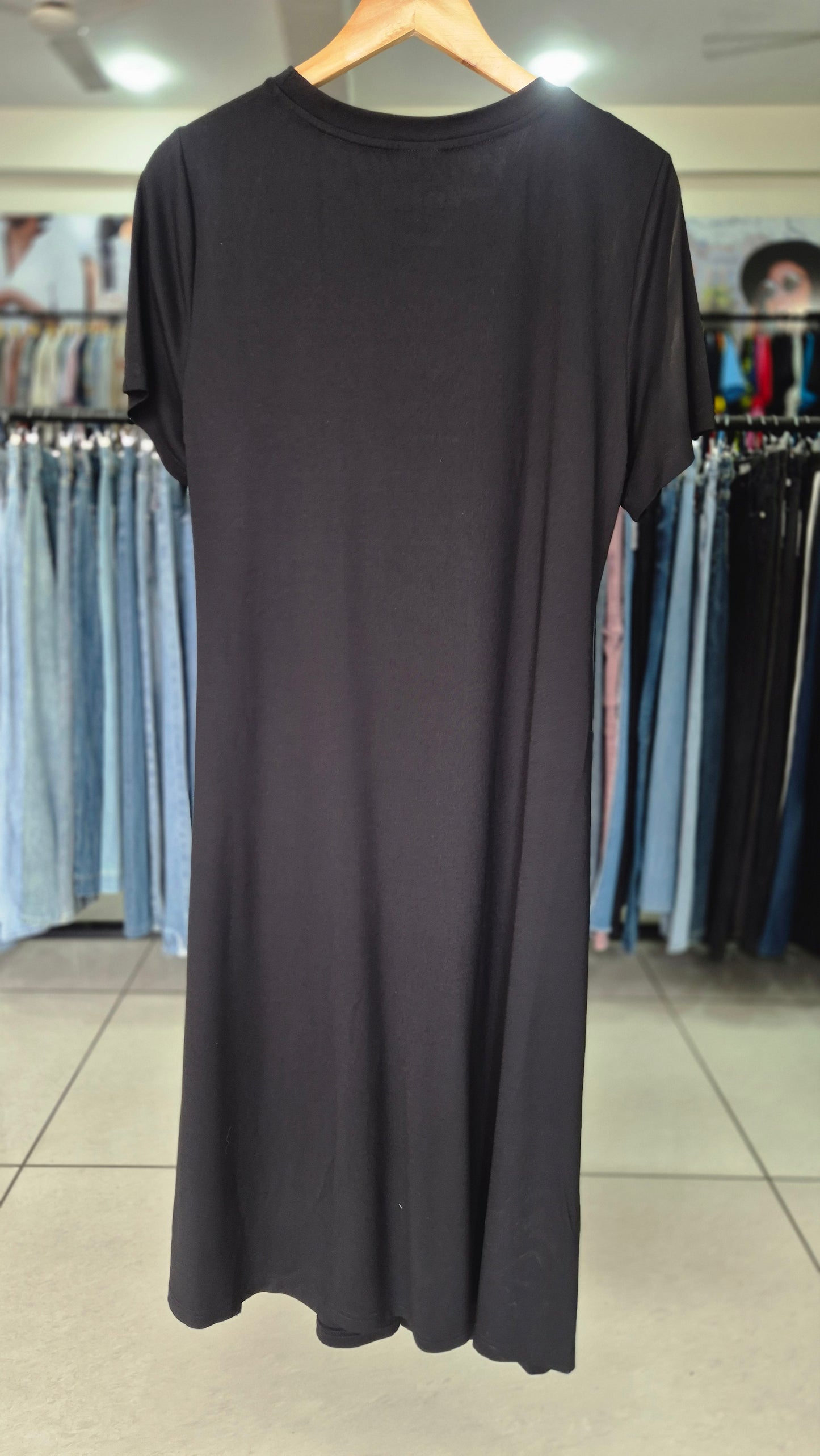 Elegant Black Knot-Front Midi Dress with Slit