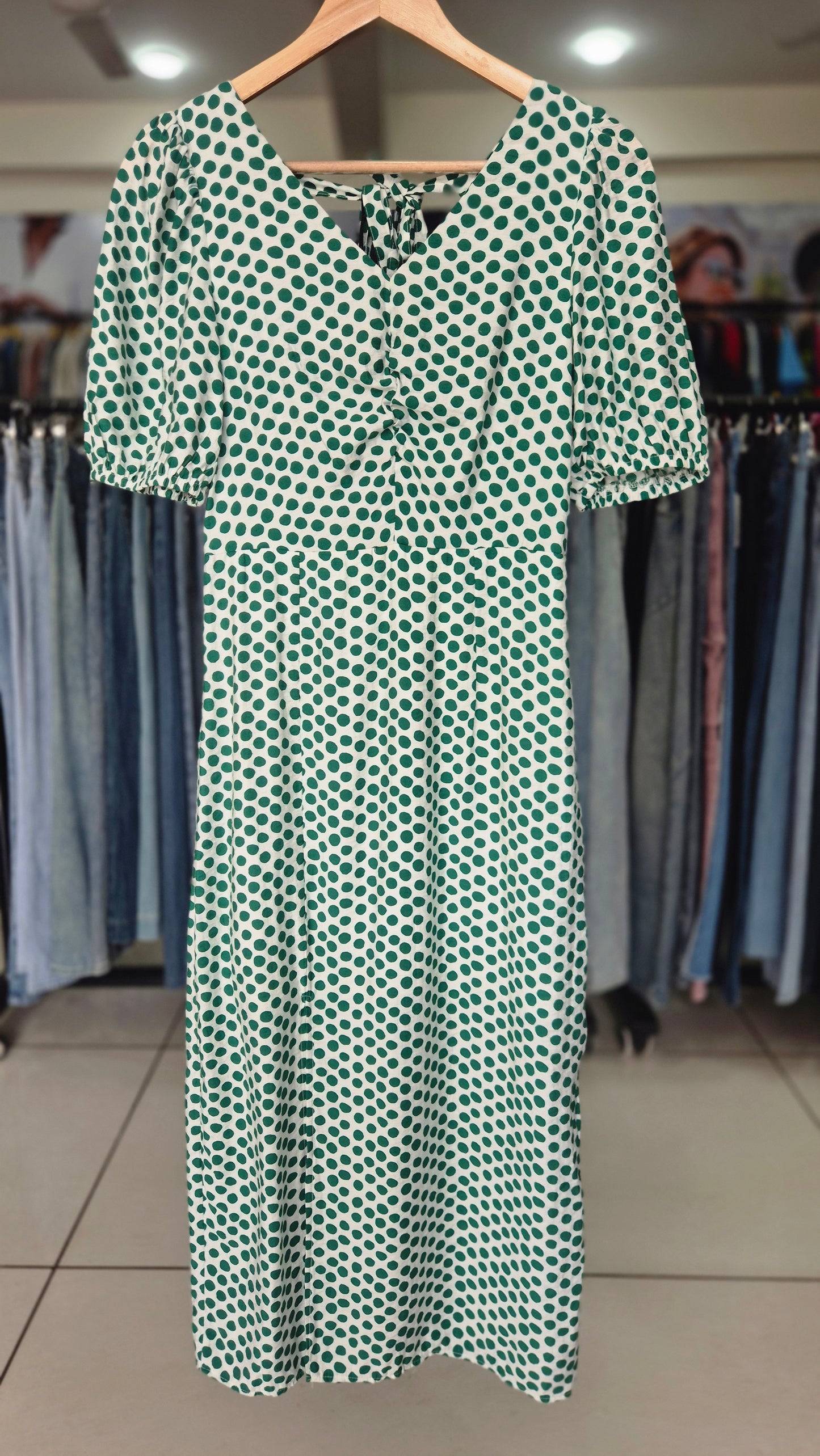 Green Polka Dot V-Neck Midi Dress with Puff Sleeves