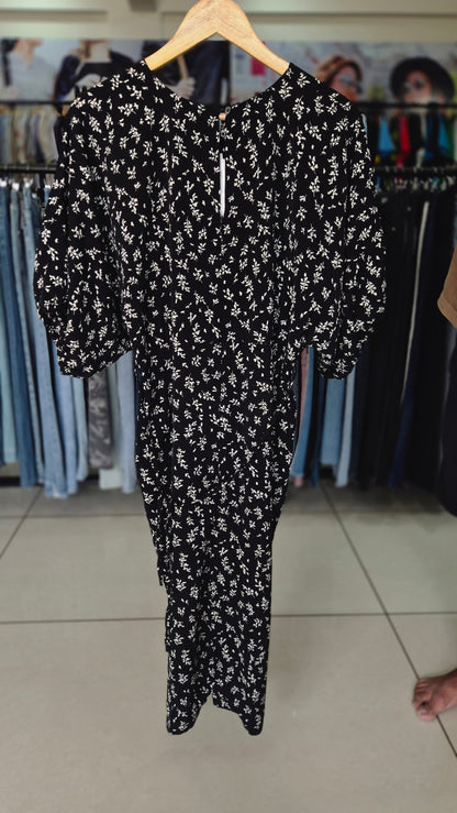 Women's Black and White Floral Print Midi Dress with Short Sleeves