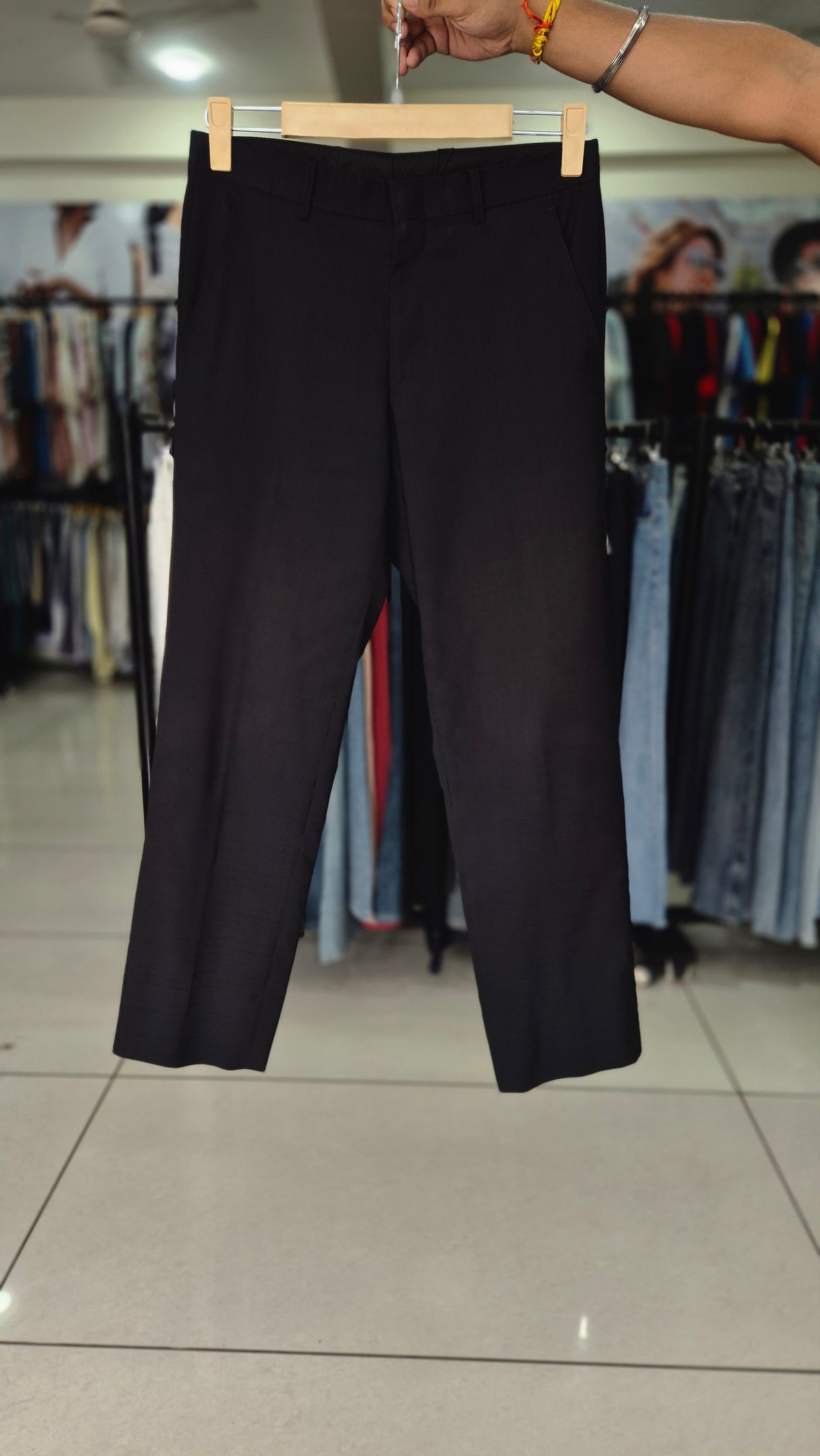 Women's Classic Minimalist Black Ankle Pants with Pockets