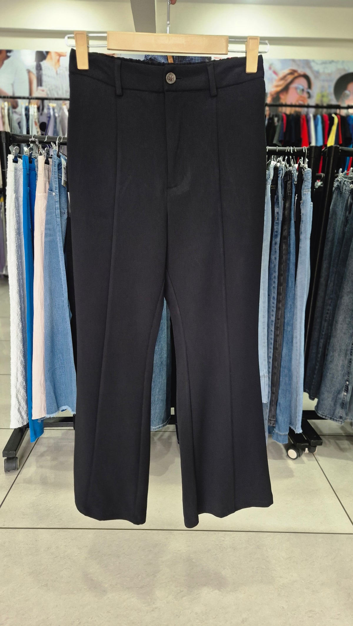 Black Elastic-Back Front Seam Flared Trousers