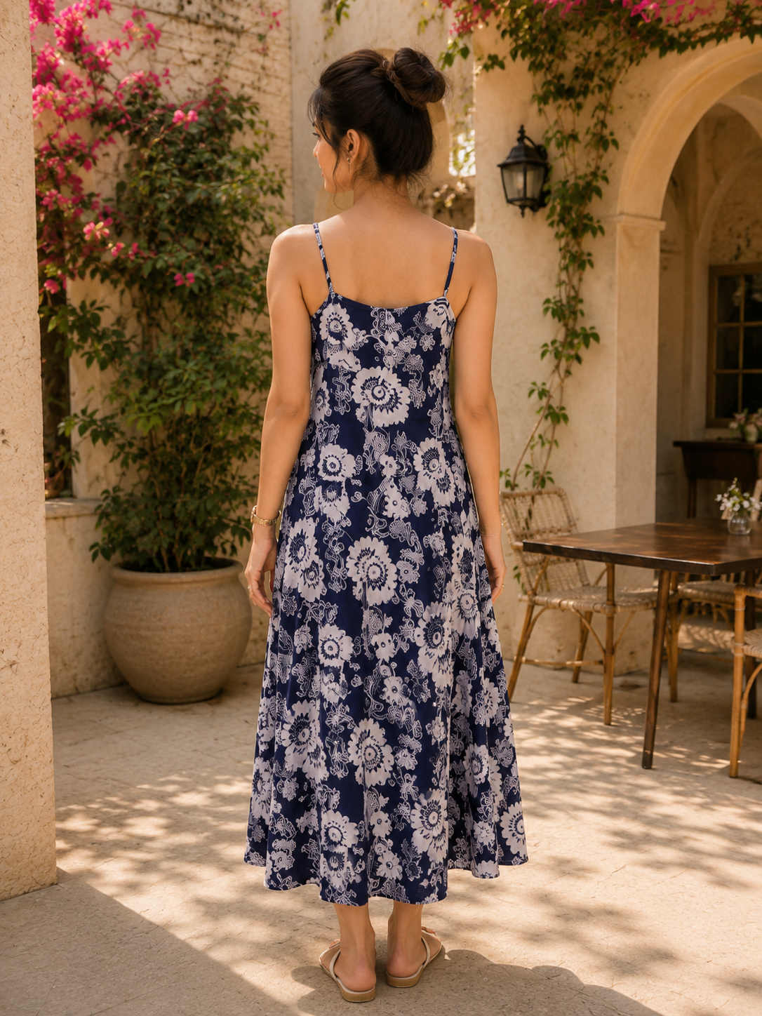 Women's Blue and White Floral Print Spaghetti Strap Slip Dress